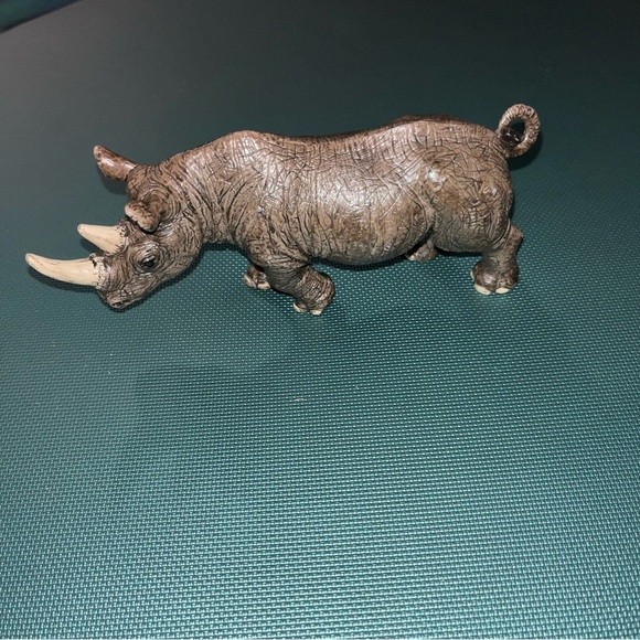 Vintage 2008 Schleich Gray African Rhino Rhinoceros Figurine 2008 - Picture 1 of 4